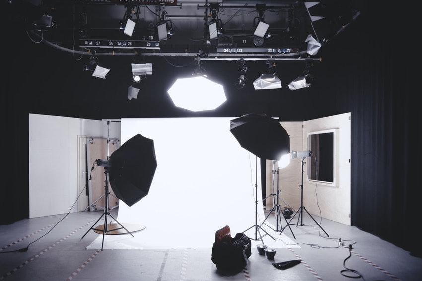 studio de tournage cameras lumieres