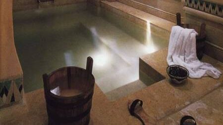 spa evjf a dijon avec un jacuzzi
