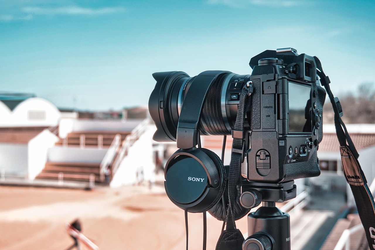 Clip vidéo EVJF à Caen – Tournez votre propre clip entre amies avec chorégraphie, mise en scène et vidéaste professionnel pour un souvenir unique.