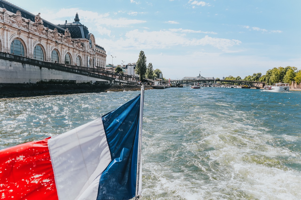 Bateau sur la Seine à Paris