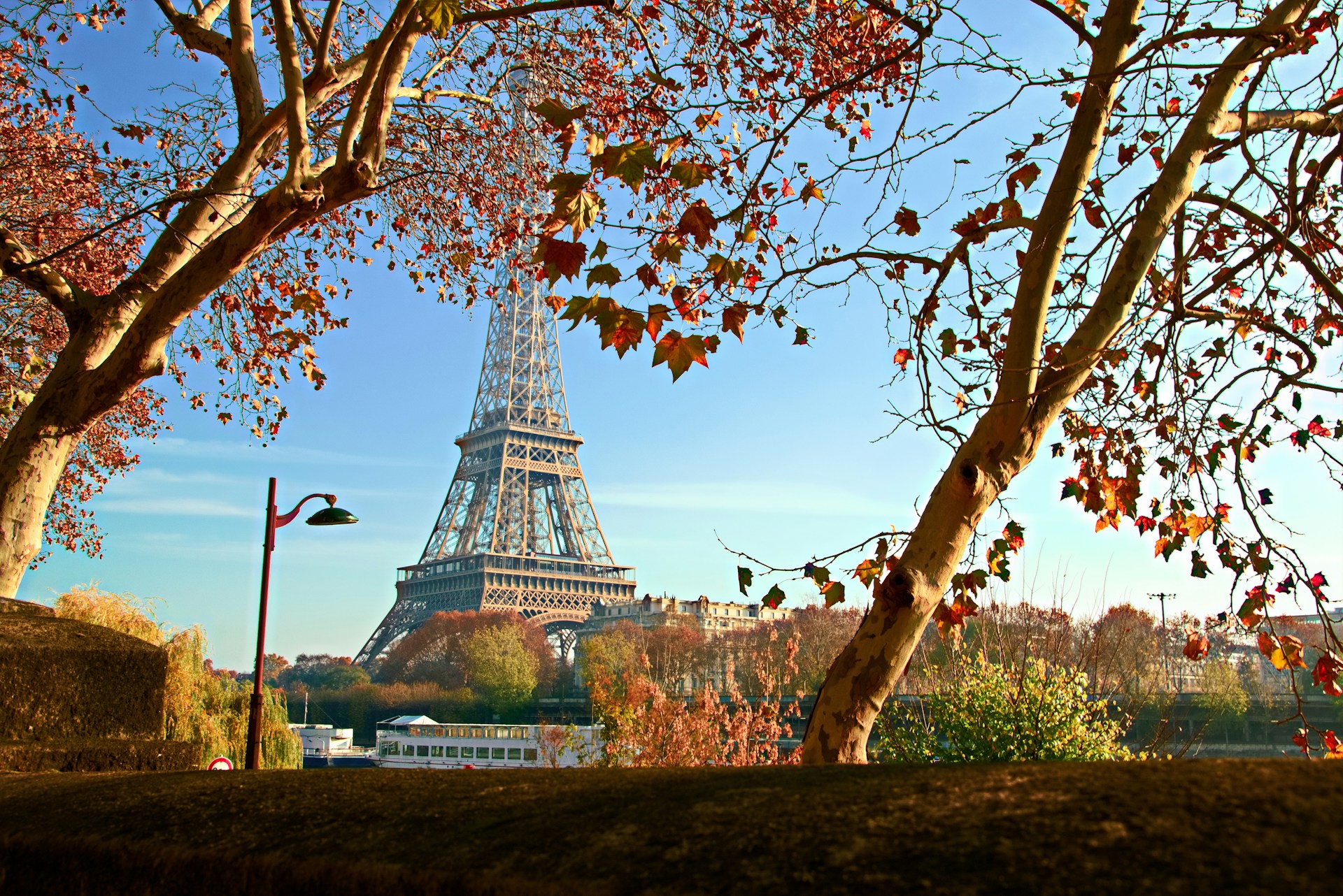 Vue sur la Tour eiffel pour un EVJF automnal