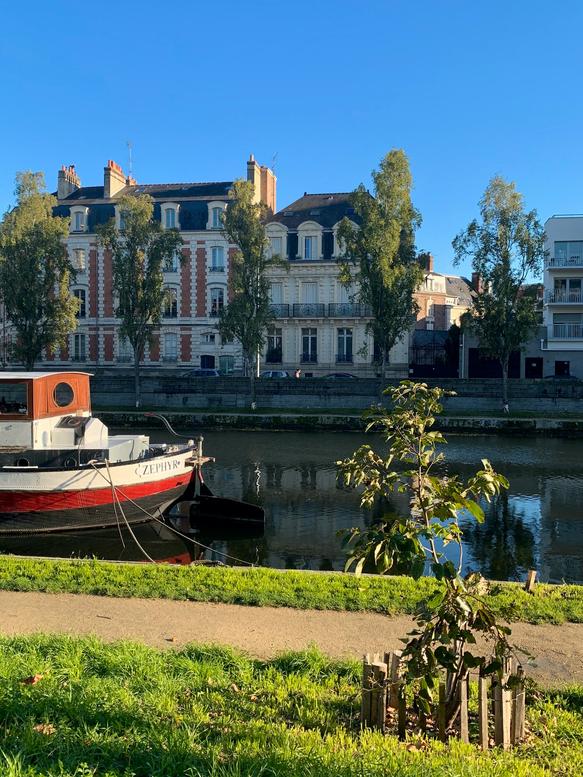 Bateau sur la rivière La Vilaine à Rennes