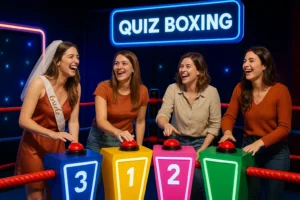 Groupe de quatre amies jouant et riant autour d’un buzzer lumineux dans un quiz boxing